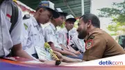 Ahmad Luthfi Tinjau Hari Pertama Sekolah Kemitraan di Semarang