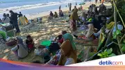 Anak Krakatau Erupsi, Pengelola Pastikan Pantai Anyer-Carita Aman