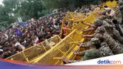 Bentrokan Kecoak vs Polisi India, Tuntut Mundur Menteri Pendidikan