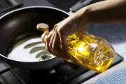 Cara Membuang Minyak Jelantah yang Benar Agar Tidak Mencemari Lingkungan