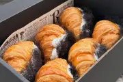 Croissant Berbulu Mirip Rambut Kemaluan Viral, Warganet Bereaksi