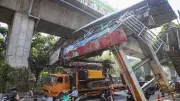 Dishub Jakarta Pasang Rambu Batas Ketinggian di JPO, Flyover, dan Underpass