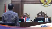 Hakim Tolak Tuntutan Uang Pengganti Rp4,8 Triliun Nadiem, Sarankan TPPU