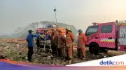 Hari ke-10 Pemadaman Kebakaran TPA Jatiwaringin, Asap Masih Mengepul