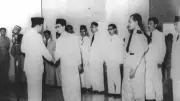 Integritas Mohammad Natsir: Dari Jas Bertambal hingga Pujian Bung Karno