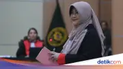 Jaksa Sebut dr Tifa Sebar Info Ijazah Palsu Jokowi di Medsos