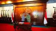 Kapolri Tunjukkan Kekompakan dengan Panglima TNI dan Jaksa Agung dalam Sehari