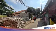 Kondisi Terkini Jalan Sejajar Rel Pasar Minggu yang Mau Dibereskan Pramono