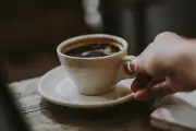 Kopi Filter vs Instan: Mana yang Lebih Baik untuk Umur Panjang?