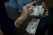 Korupsi di Irak: Rp 361 Miliar dan 5 Kg Emas Disembunyikan di Galon Air