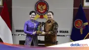 KPPU dan OJK Teken MoU Jaga Persaingan Sehat di Sektor Jasa Keuangan