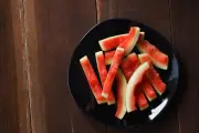 Kulit Semangka Bisa Diolah Jadi Acar hingga Salad, Ini Caranya