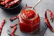 Makan Pedas Bikin Panjang Umur? Ini Kata Studi Terbaru