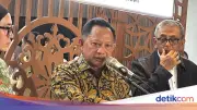 Mendagri Luruskan Isu Viral Jembatan Enang-Enang: Warga Bangun Jalan, Bukan Jembatan