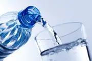 Minum Air Putih Cukup Bantu Jaga Tekanan Darah Tetap Stabil