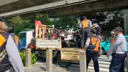 Parkir di Trotoar ITC Kuningan, 21 Motor Diangkut Dishub, Pemilik Bayar Rp3.000 ke Jukir Liar