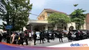 Polda Metro Jelaskan Alasan Brimob Kawal Penggeledahan Kafe di Cipete