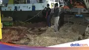 Polda Sumsel Gagalkan 21 Ton Solar Ilegal di Sungai Musi
