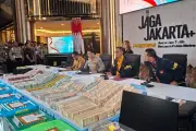 Polri Geledah 12 Lokasi Terkait Korupsi Batu Bara PLN dan Krakatau Steel
