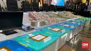 Polri Pamerkan Barbuk Dolar dan Emas Batangan Kasus Korupsi Batu Bara dan Asabri