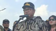 Pramono Ancam Cabut Bansos Penerima yang Curi Fasilitas Publik