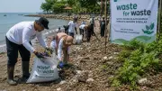 PTFI Perkuat Pengelolaan Sampah Pesisir Berbasis Ekonomi Sirkular di Gresik