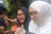 Putri Delina Doakan Pernikahan Nathalie Holscher dan Aripat Lancar