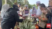 Rachmat Gobel Dimakamkan Secara Militer di TMP Kalibata