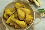 Resep Ayam Ungkep Daun Jeruk untuk Stok Lauk Praktis