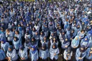 Ritual Modern ASN: Berburu Cahaya untuk Presensi Wajib
