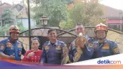 Sepasang Biawak Jatuh di Rumah Warga Saat Masak di Bogor, Damkar Evakuasi