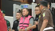 Sidang Praperadilan Eks Wakil Kepala BGN Lodewyk Pusung Ditunda Hingga 27 Juli 2026