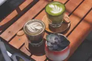 Survei Ungkap Perbedaan Kepribadian Peminum Matcha dan Kopi