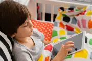 Tablet Jadi Pilihan Praktis Perlengkapan Sekolah di Era Digital