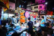 Thailand Luncurkan Thai Street Gold Star, Aplikasi untuk Wisatawan Kuliner Jajanan Kaki Lima