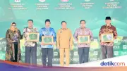 Tito Serahkan Adinata Syariah 2026, Dorong Pemda Kembangkan Industri Halal