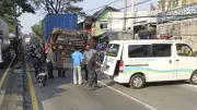 Truk Kontainer Tabrak 5 Motor di Pandaan, 3 Tewas