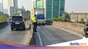 Tumpahan Solar di Flyover Pesing Jakbar, Pengendara Diimbau Hati-hati