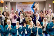 UNJ-LPDP Berdayakan Warga Kampung Melayu Lewat Pelatihan Digital dan Menjahit
