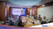 Viva Yoga Usulkan Kawasan Transmigrasi Baru di Kuansing Atasi Banjir