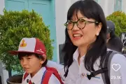 Wamen Stella Christie Antar Anak Masuk Sekolah di Jakarta