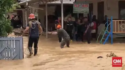 Banjir di Sumbar: Ratusan Dievakuasi, Rumah Sakit Terendam