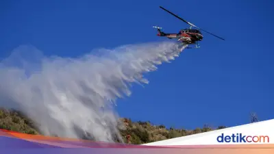 Dua Helikopter Damkar di Yunani Bertabrakan saat Padamkan Karhutla