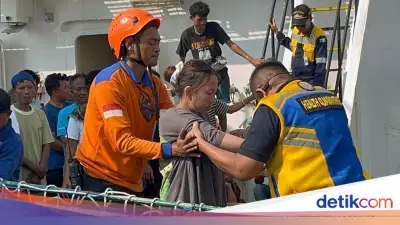 Haru Pasutri dan 2 Anak Bertemu Usai Lompat dari KM Mutiara Sentosa