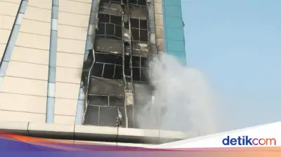 Kebakaran Hotel Pullman di Jakbar Padam, Diduga Korsleting Listrik