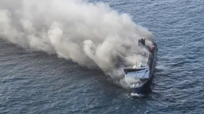 KMP Mutiara Sentosa II Diduga Tak Punya Sekoci saat Kebakaran