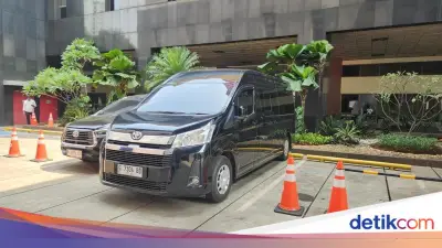 KPK Sita Mobil Bupati Pemalang yang Dipakai Saat OTT, Ada Uang Rp451 Juta