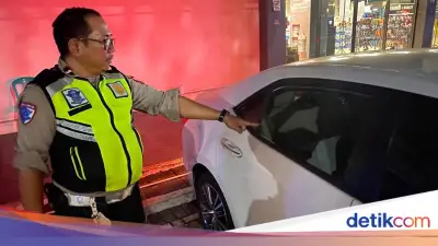 Maling Pecah Kaca Mobil di Bekasi Gasak Laptop dan Tab Saat Korban Belanja