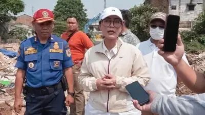 Petugas Damkar Wafat saat Padamkan Kebakaran Sampah di Jakarta Timur