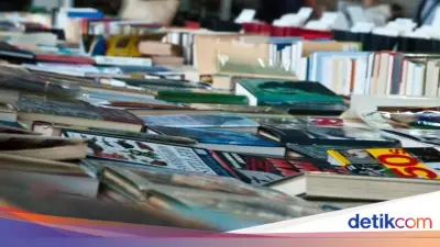 Rusia Hantam Gudang Penerbit Ukraina, 8 Juta Buku Hangus